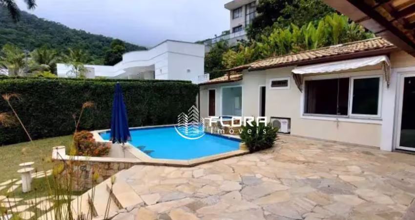 Casa com 3 quartos à venda, 230 m² por r$ 2.500.000 - itaipu - niterói/rj