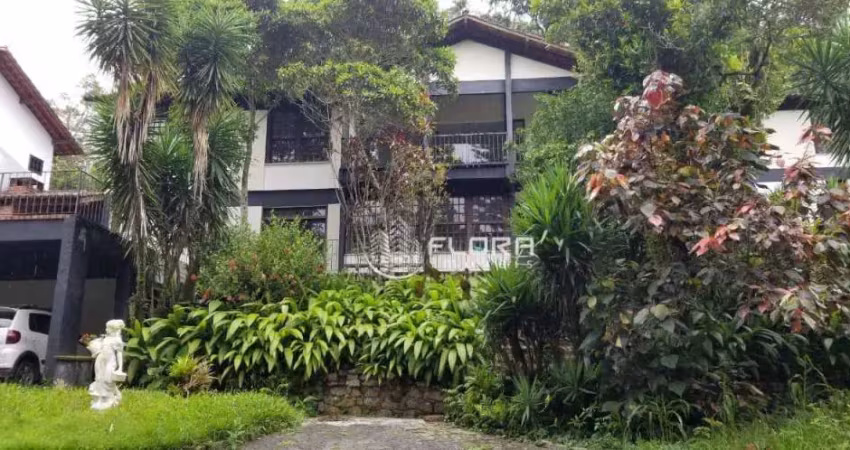 Casa com 4 dormitórios à venda, 400 m² por R$ 975.000,00 - Vila Progresso - Niterói/RJ