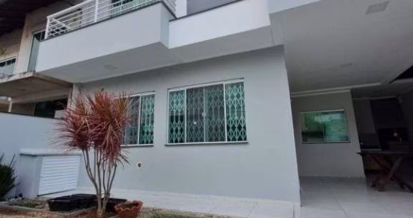 Casa com 3 dormitórios à venda, 100 m² por R$ 840.000,00 - Centro - Navegantes/SC