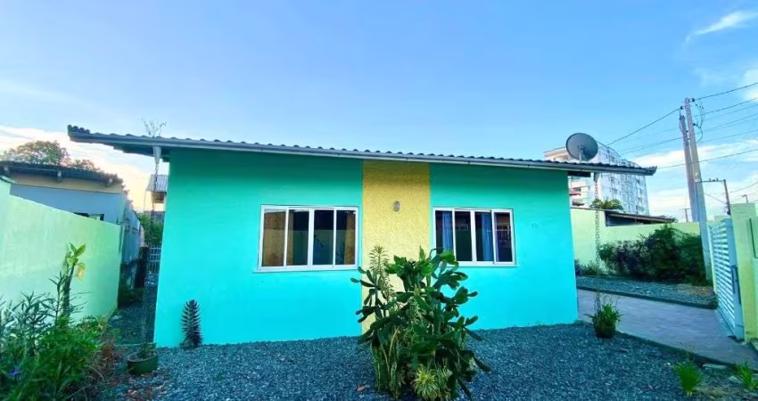 Casa com 3 dormitórios à venda por R$ 750.000,00 - São Pedro - Navegantes/SC