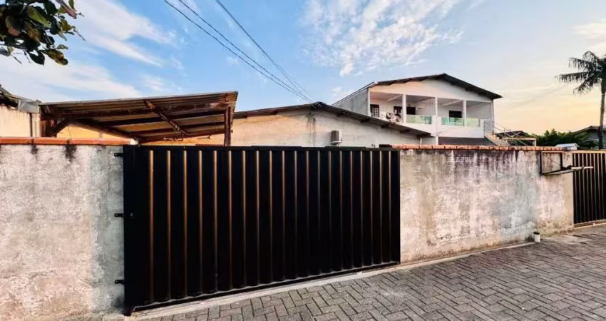 Casa à venda no bairro São Paulo em Navegantes/SC