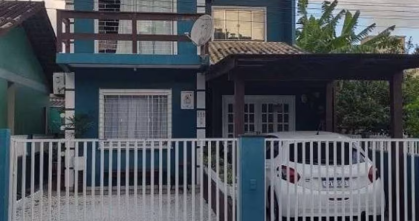 Sobrado com 3 dormitórios à venda, 92 m² por R$ 850.000,00 - Armação - Penha/SC