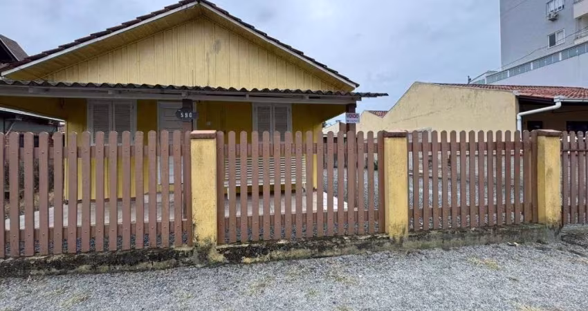 Terreno à venda, 330 m² por R$ 650.000,00 - Gravatá - Navegantes/SC