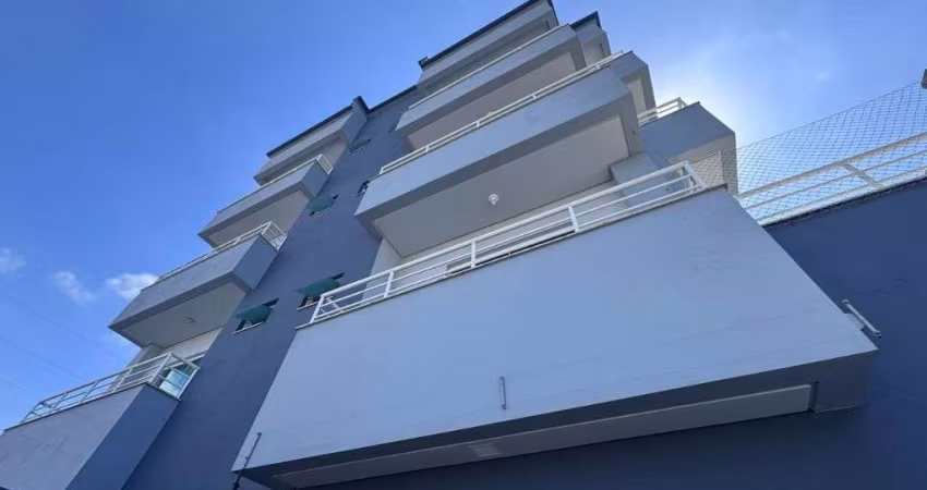 Apartamento com 2 dormitórios sendo um suite à venda, 81 m² por R$ 450.000 - Centro em Navegantes/SC