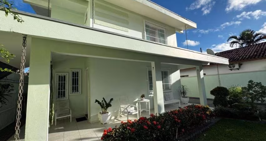 Casa  com  5 dormitórios bairro gravatá