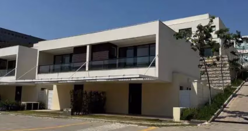 Casa em Condomínio para Locação em Barueri, Jardim Tupanci, 3 dormitórios, 3 suítes, 4 banheiros, 2 vagas