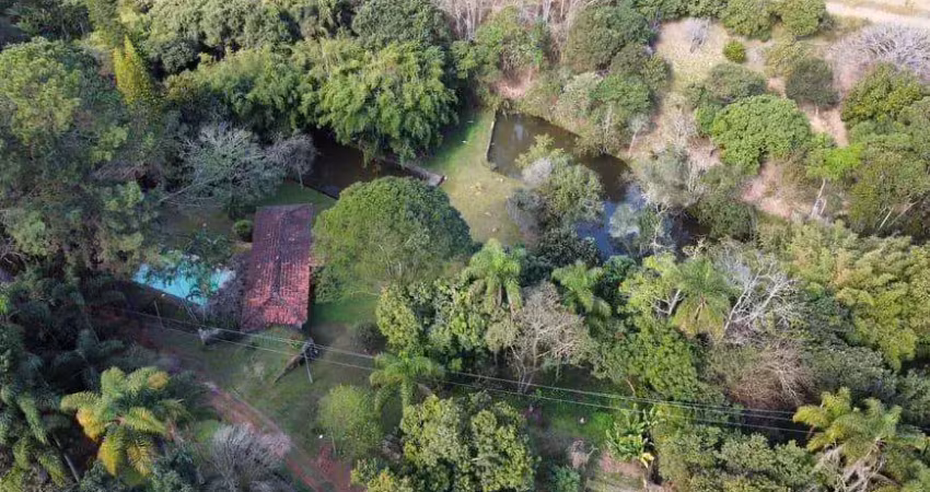 Sítio para Venda em Atibaia, Iara, 2 dormitórios, 1 suíte, 2 banheiros