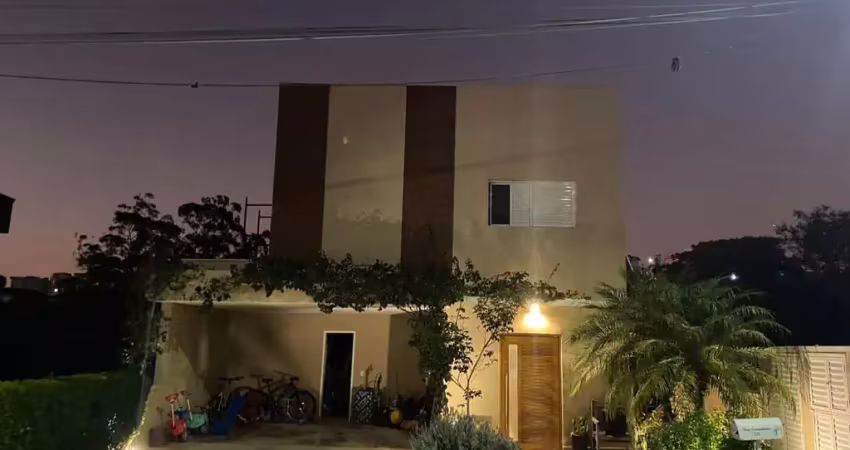 Casa em Condomínio para Venda em Santana de Parnaíba, Suru, 3 dormitórios, 3 suítes, 4 banheiros, 2 vagas