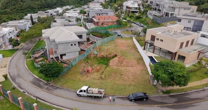 Terreno em Condomínio para Venda em Santana de Parnaíba, Alphaville