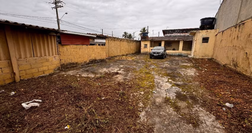 Casa lado praia no Balneário Gaivota em Itanhaém-SP