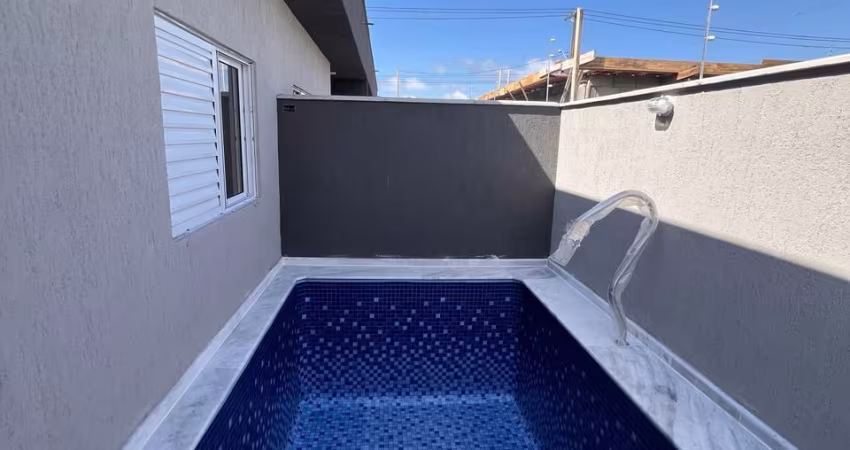 Casa em condomínio lado praia no bairro Cibratel 2, em Itanhaém-SP