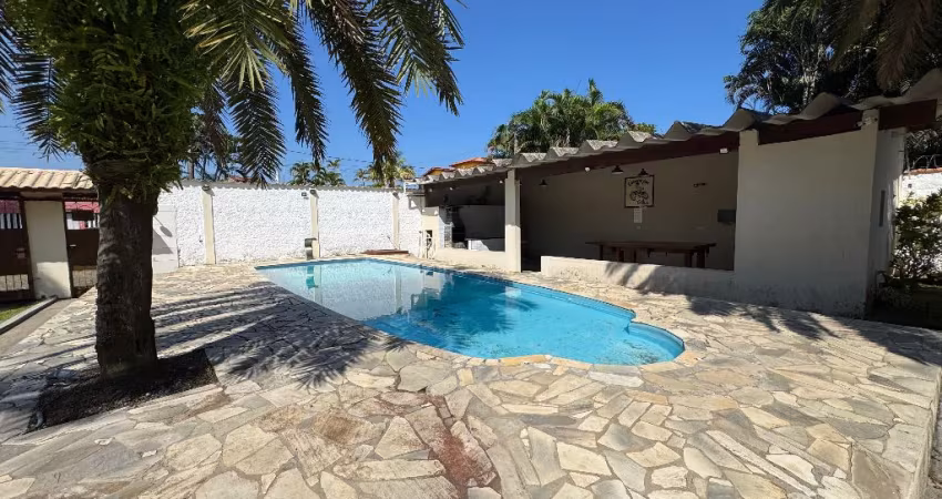 Casa em condominio lado praia no Jardim das Palmeiras, em Itanhaem-SP