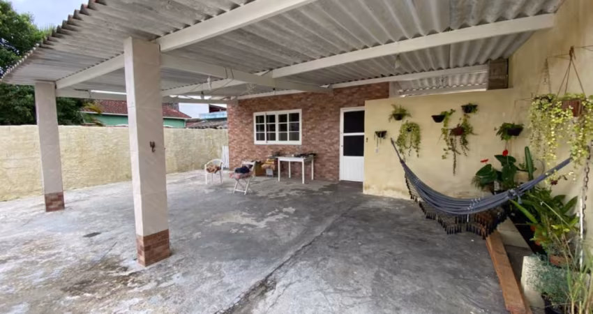 Casa lado praia no Balneário Gaivota em Itanhaém-SP