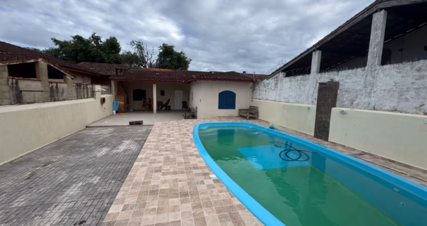 Casa lado praia no Jardim Bopiranga em Itanhaém-SP