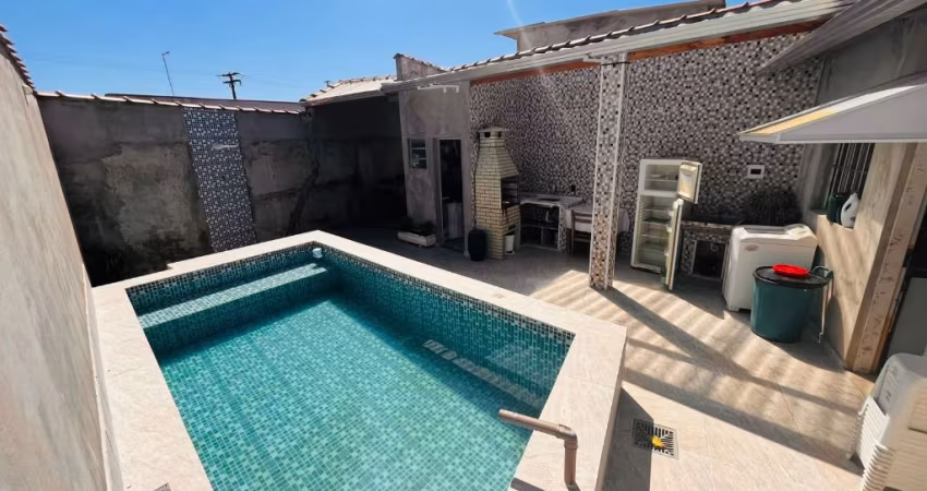 Casa lado praia no bairro Jardim das Palmeiras, em Itanhaém-SP