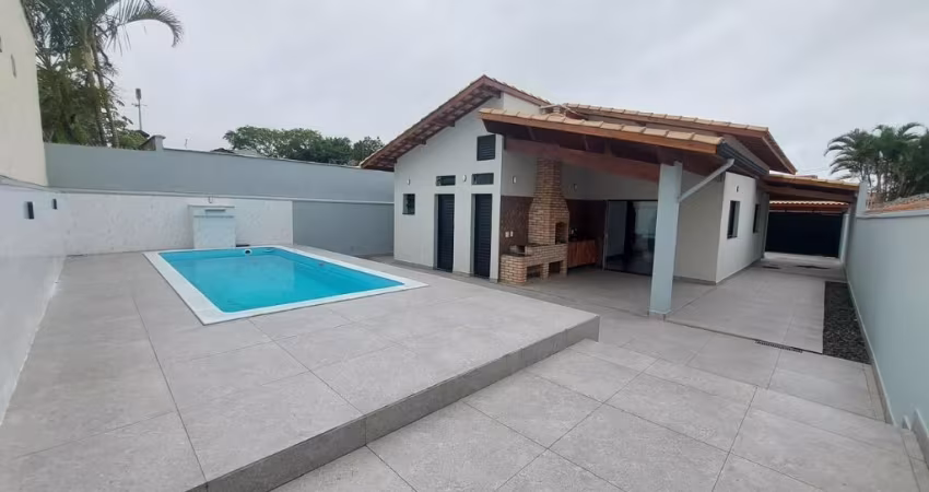 Casa lado praia no Balneario California em Itanhaém-SP