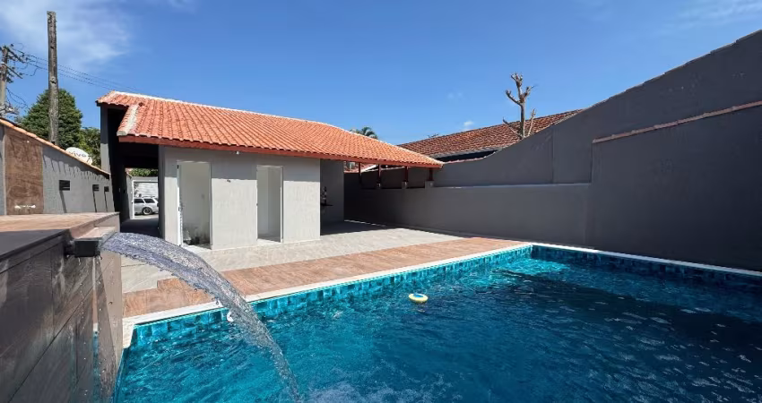 Casa lado praia no bairro Belas Artes em Itanhaém-SP