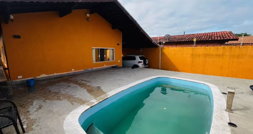 Casa lado praia no bairro Campos Eliseos, em Itanhaém-SP