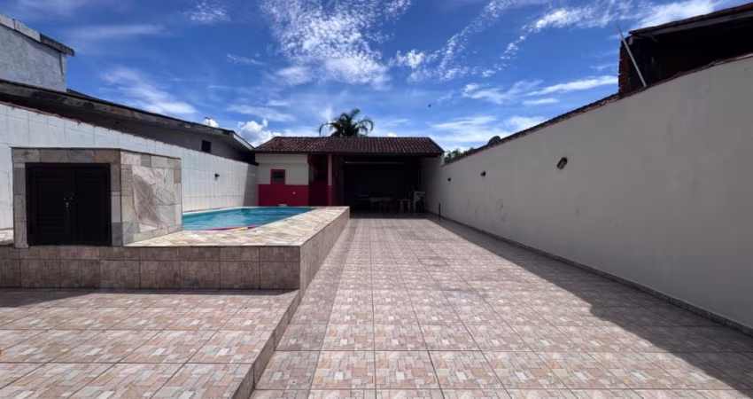 Casa para Venda no bairro Oásis, localizado na cidade de Itanhaém / SP.