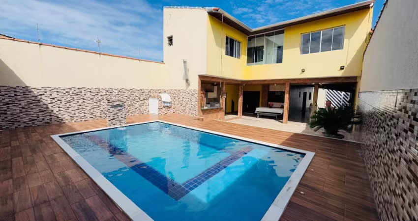 Casa no Jardim Jamaica em Itanhaém