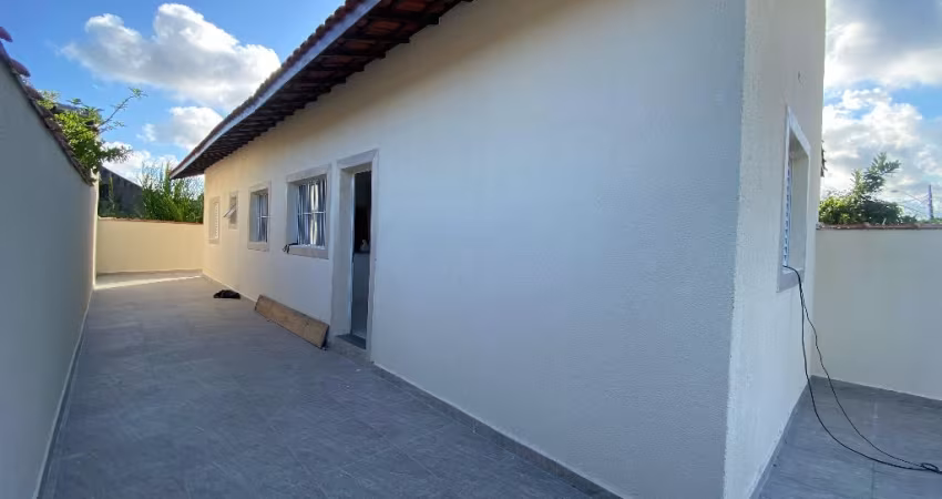 Casa no bairro Jardim Diplomata em Itanhaém,