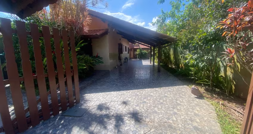 Casa no Jardim das Palmeiras em Itanhaém