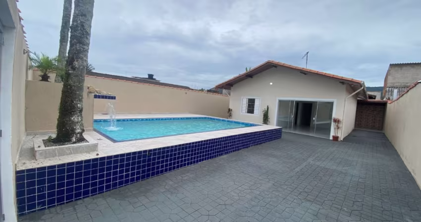 Casa no Jardim Suarão em Itanhaém