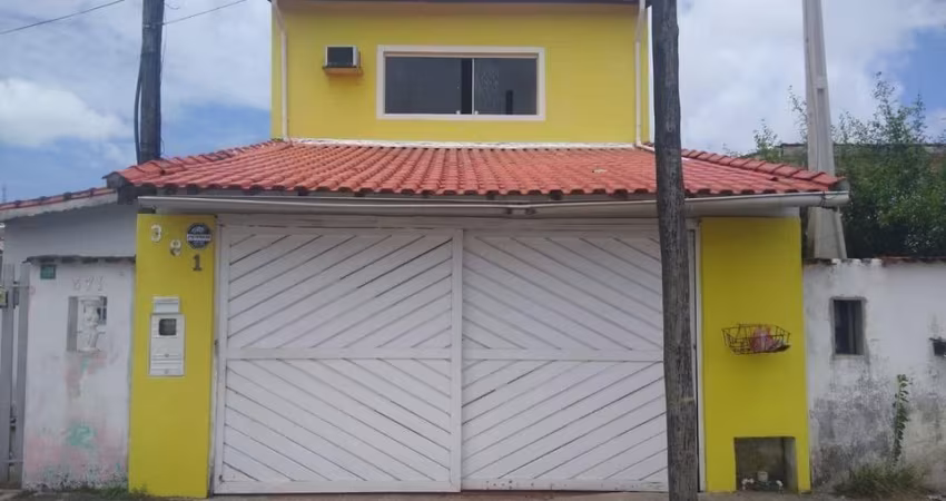 Casa (sobrado) no bairro Nossa Sra. do Sion, em Itanhaém