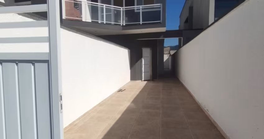 Casa Sobreposta no Jardim Brasil, em Peruibe