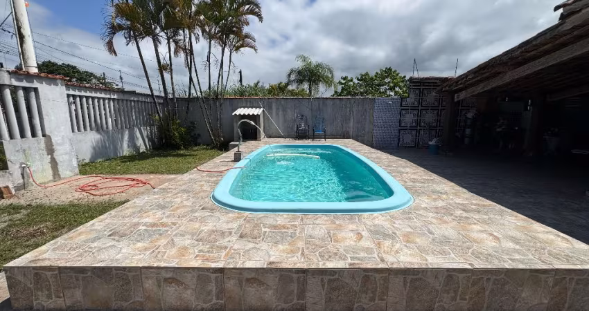 Casa no Jardim Regina em Itanhaém