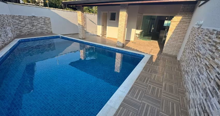 Casa no Jardim das Palmeiras em Itanhaém,