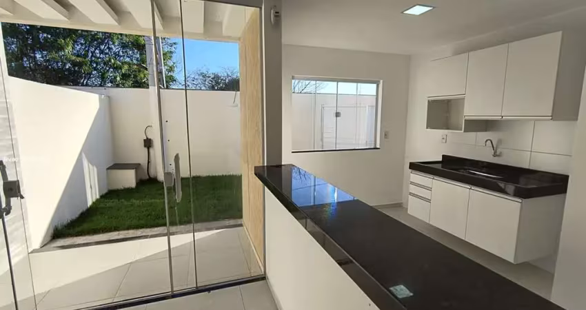 Casa para Locação em Cabo Frio, VILA DO PERO, 2 dormitórios, 1 suíte, 2 banheiros, 3 vagas