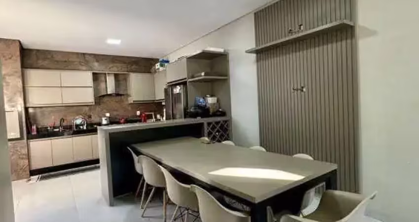 Casa em condomínio fechado com 3 quartos à venda na das Seringueiras, 1, Jardim das Palmeiras, Cuiabá