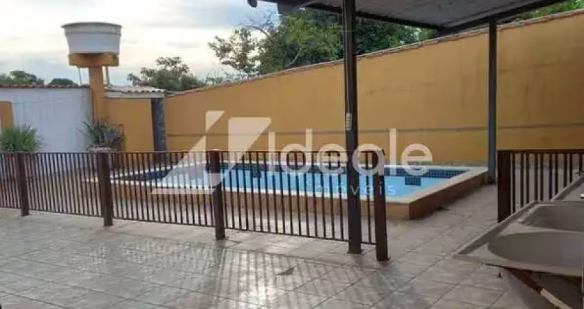 Casa com 3 quartos para alugar na Rua N, Jardim Paula I, Várzea Grande