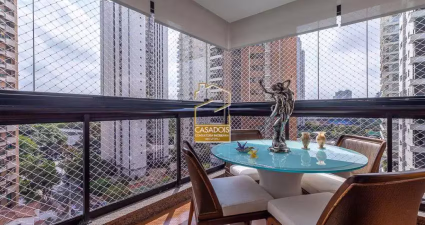 Venda de apartamento reformado de 4 suítes ao lado do parque ibirapuera