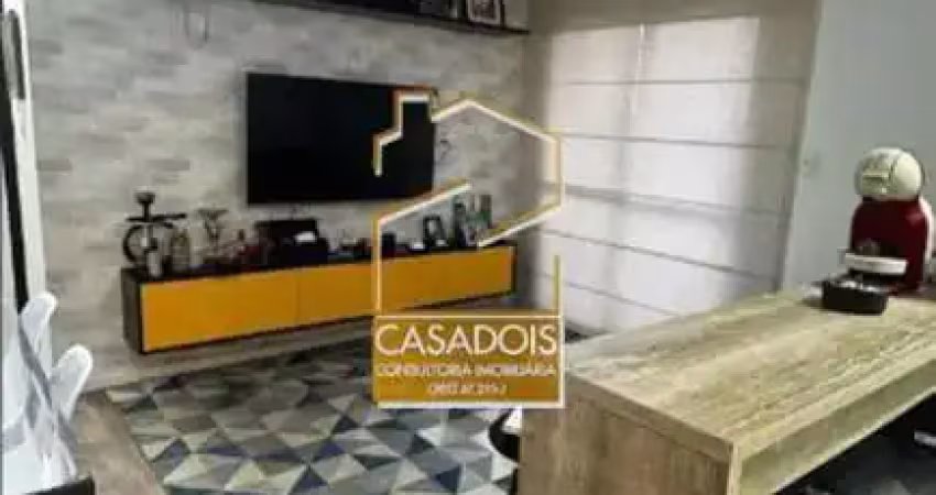 Apartamento totalmente mobiliado e equipado com 1 dormit&#211;rios e 1 vaga &#192; venda na sa&#218;de