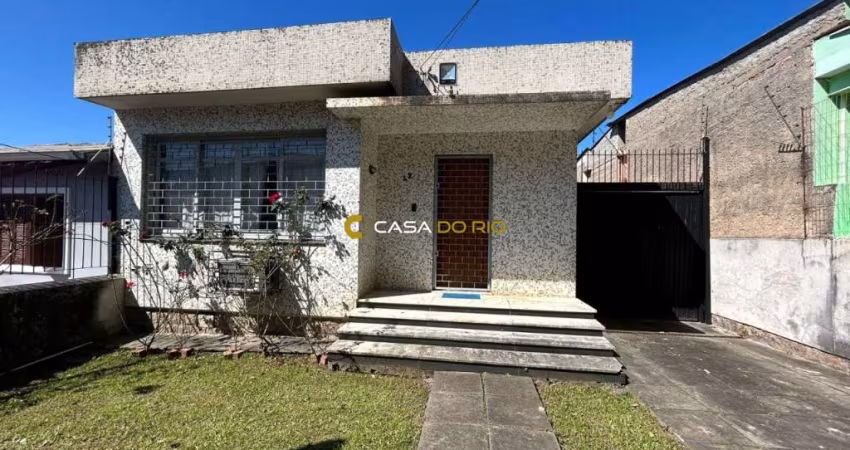 Casa com 3 quartos à venda na Rua Teotônia, 42, Camaquã, Porto Alegre