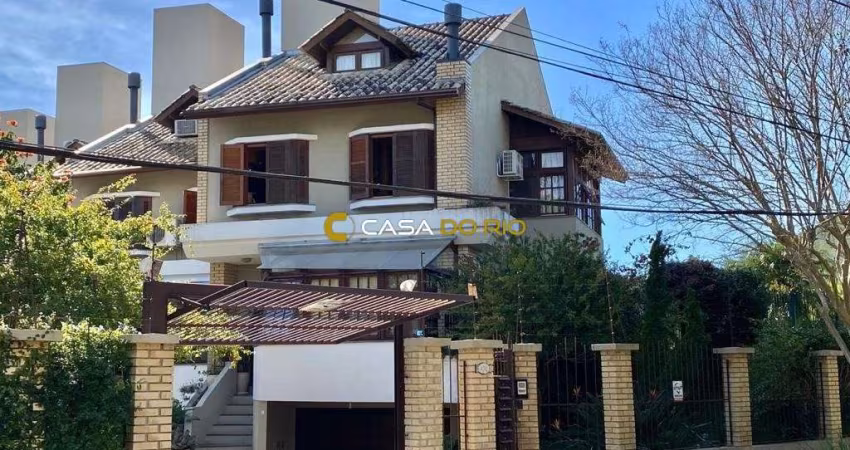 Casa em condomínio fechado com 4 quartos à venda na Rua Padre João Batista Reus, 438, Vila Conceição, Porto Alegre