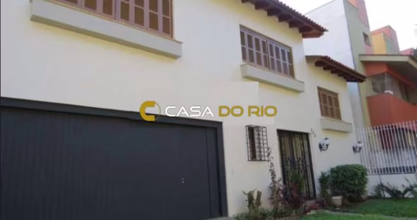 Casa com 3 quartos à venda na Rua Bororó, 225, Vila Assunção, Porto Alegre