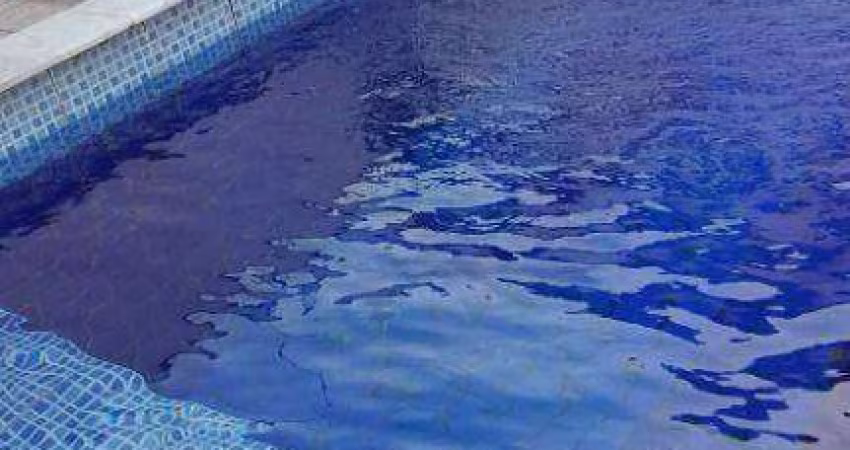 Casa térrea com piscina 1 quarto à venda ou permuta, 142 m² de terreno por R$ 295.000  Jardim Bopiranga Itanhaém SP