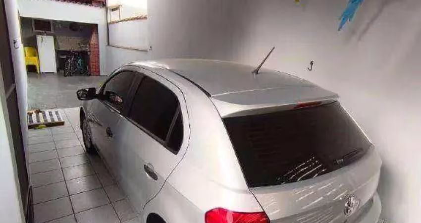 Casa térrea mobiliada para venda no canto do forte 2 quartos 680.000