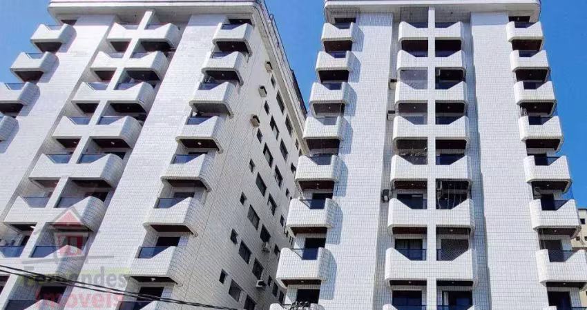 Kitão dividido mobiliado 200 metros da praia à venda no canto do forte praia grande sp.