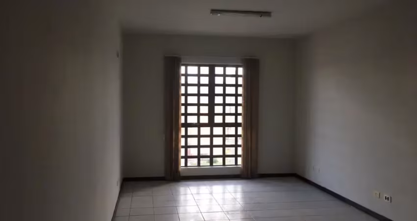 Sala comercial com 1 sala para alugar na Rua Professor Nivaldo Braga, 229, Cajuru, Curitiba