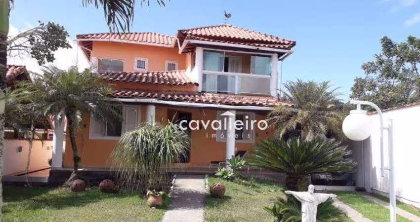 EM FRENTE À LAGOA DE MARICÁ-RJ, 4 QUARTOS, ÁREA GOURMET E SAUNA POR APENAS R$690.000