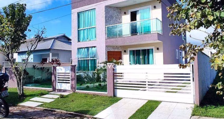 Casa em condomínio Fechado, com 225 m², 4 quartos sendo 1 suíte, área gourmet, Edícula, à venda por R$ 830.000 , Inoã - Maricá/RJ