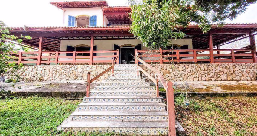Casa Estilo Sítio, com 5 Quartos, Piscina, Churrasqueira `à venda, 1.363 m² de Terreno, por R$ 660.000 - Ponta Grossa - Maricá/RJ