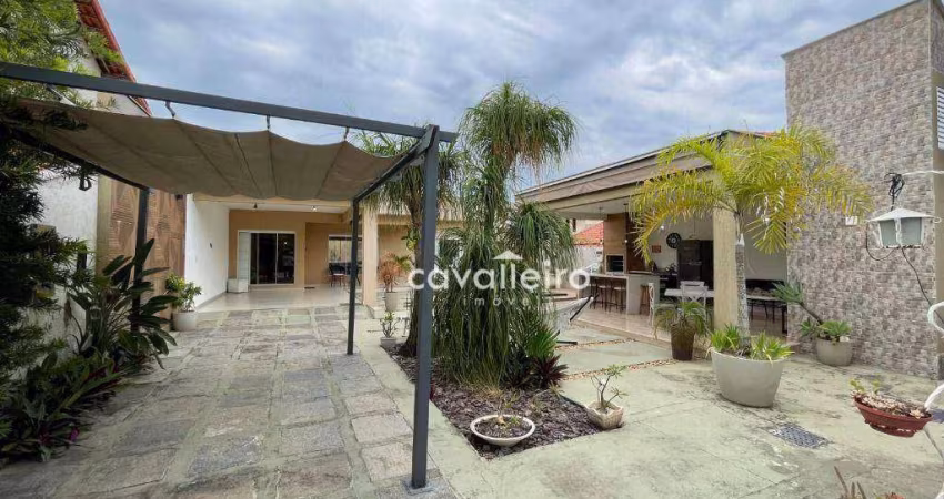 CASA MOBILIADA EM MARICÁ: 2 SUÍTES, CLOSET, PISCINA, ÁREA GOURMET. NO CONDOMÍNIO ELISA!