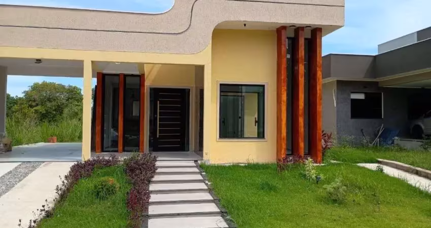 Casa em Condomínio Fechado, com 116 m², com 3 quartos sendo 2 suíte, à venda por R$ 650.000 - São José do Imbassaí - Maricá/RJ