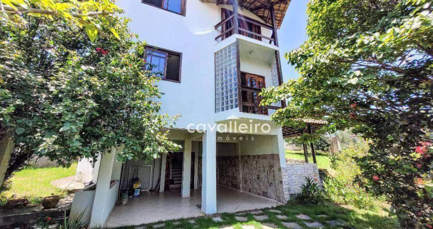 Casa no Centro com 2 quartos e arquitetura diferenciada à venda, 241 m² por R$ 960.000 - Centro - Maricá/RJ