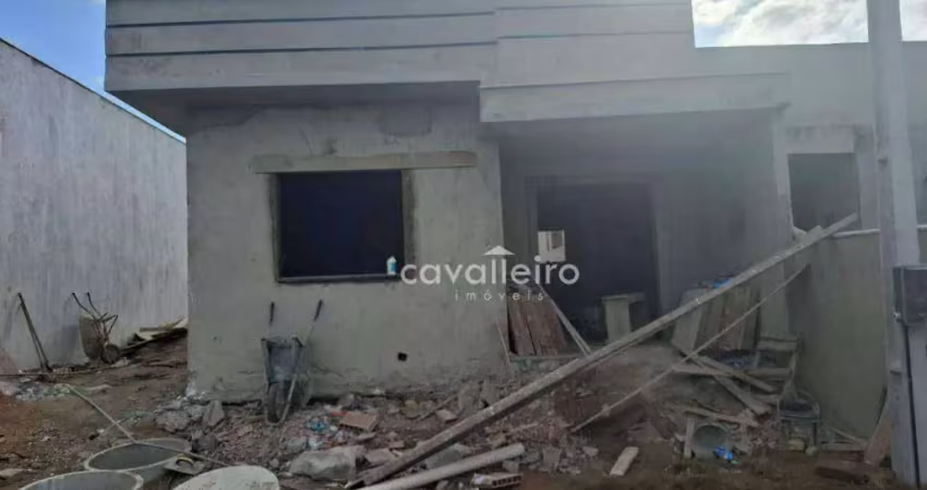 Casa com 02 quartos, sendo 01 suíte no condomínio vitória dos ajos - caxito - maricá!